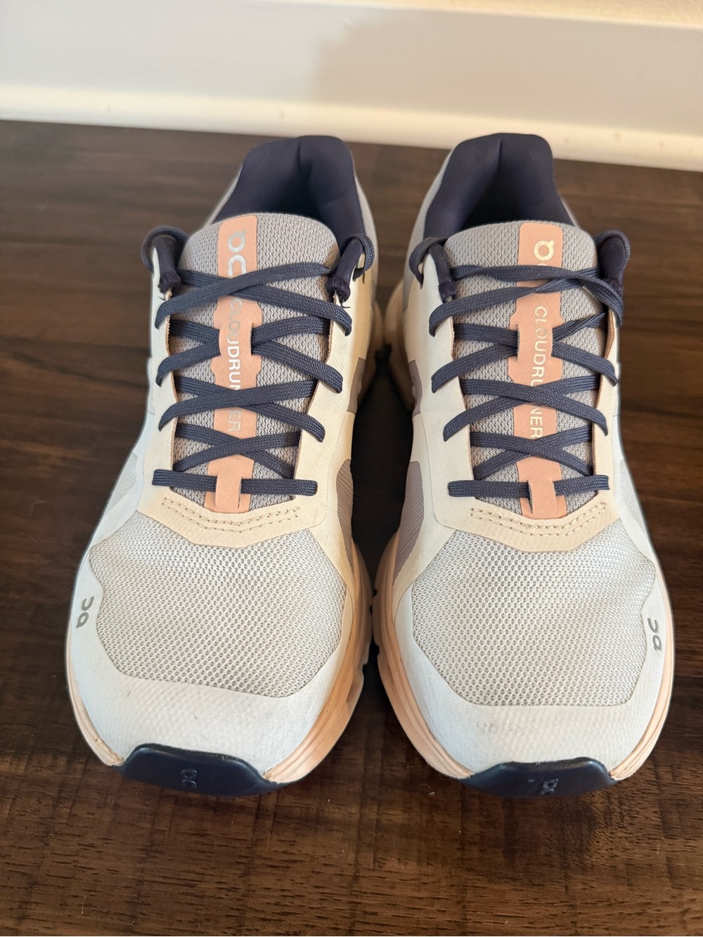 On Cloudrunner Women’s Size 8 Gray Running Shoes Athletic Sneakers - Picture 3 of 8